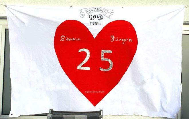 Featured Post Image - Herz Bettlaken zur Hochzeit – DIY